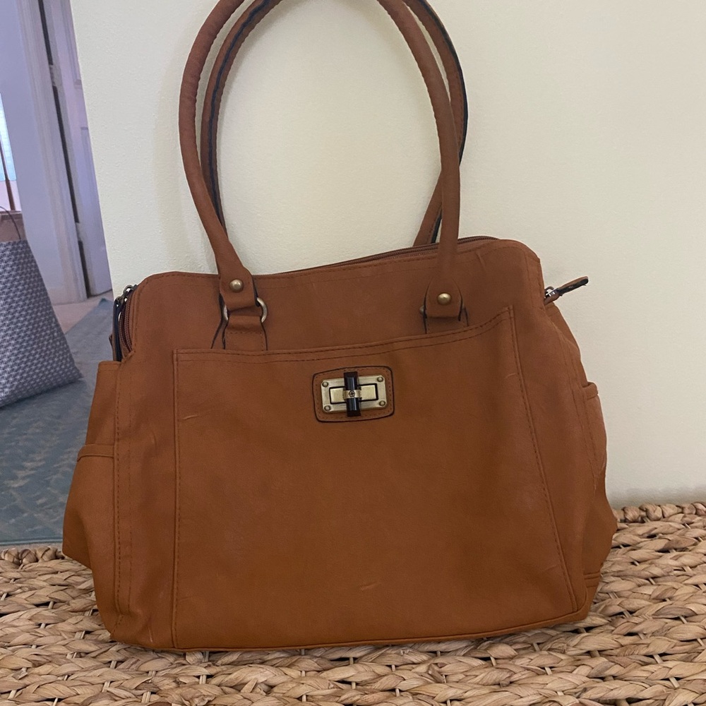 Elegant Tan Handbag